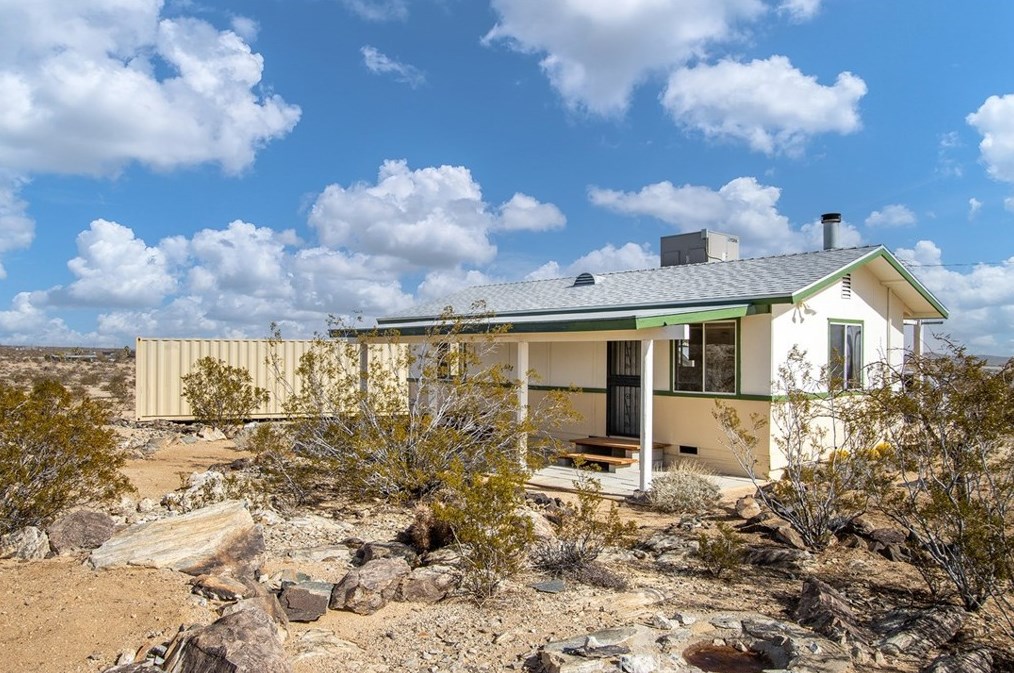 3131 Stonehill Ave, Joshua Tree CA  92252 exterior