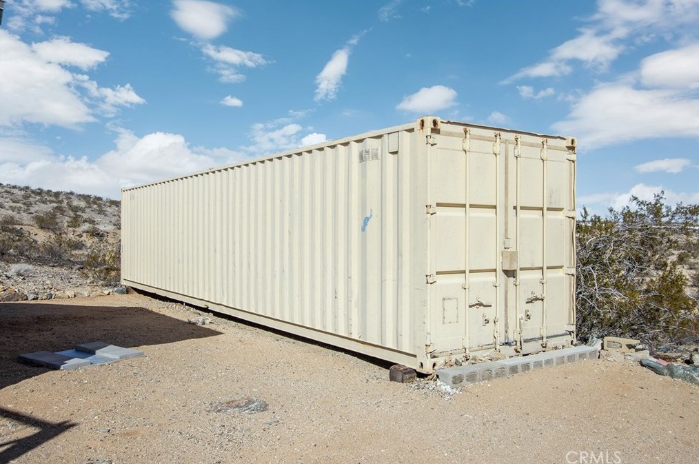 3131 Stonehill Ave, Joshua Tree CA  92252 exterior