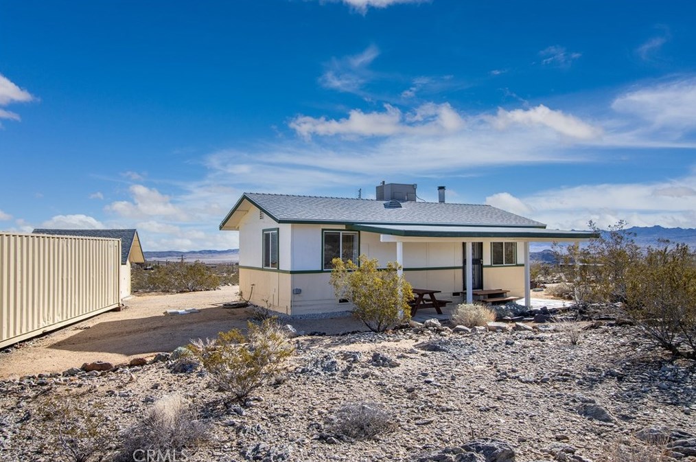 3131 Stonehill Ave, Joshua Tree CA  92252 exterior