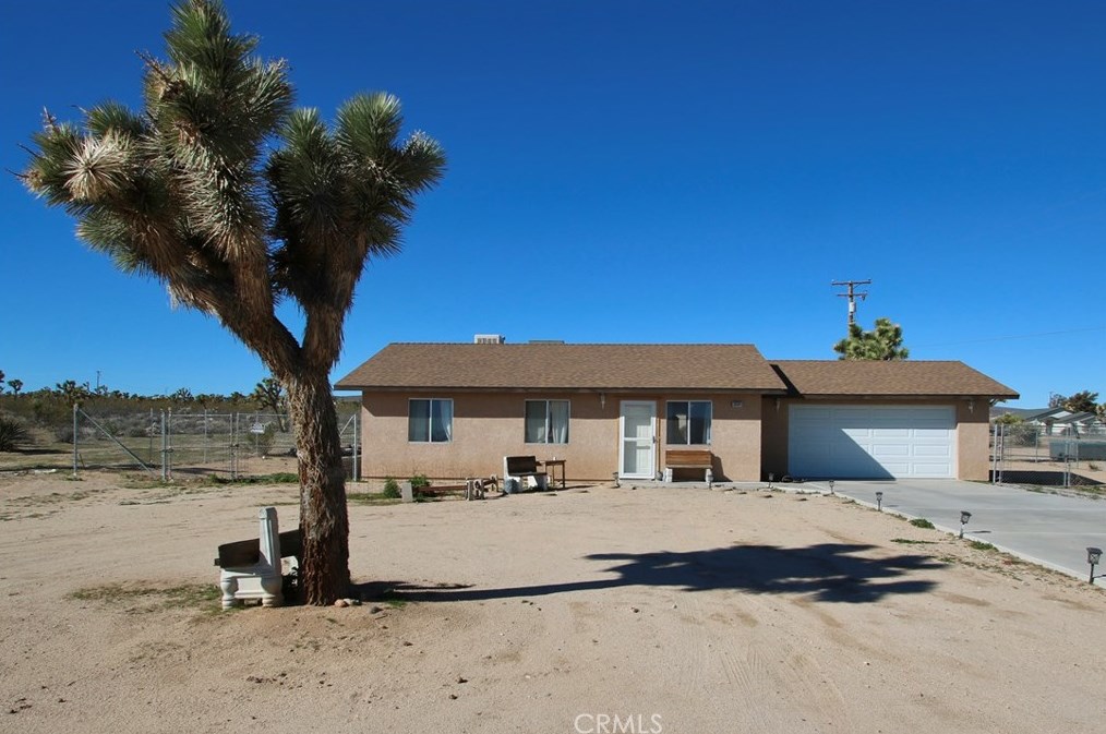 3894 Manchester Ave, Yucca Valley, CA 92284