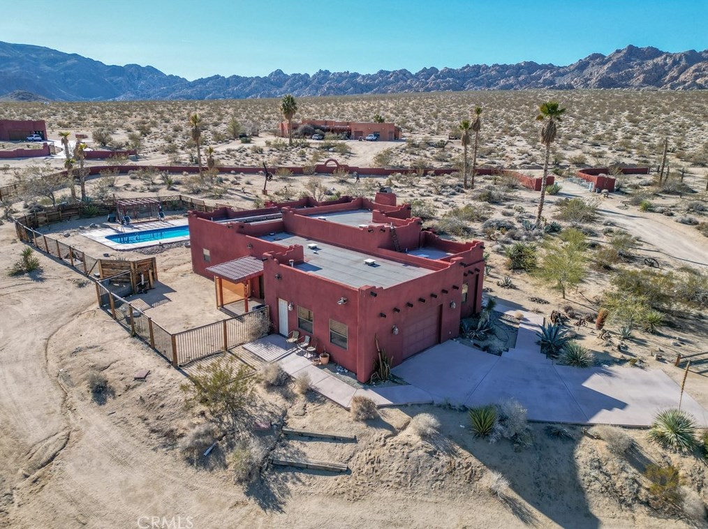 68922 Serrano Rd, Twntynine Plm CA  92277-6825 exterior