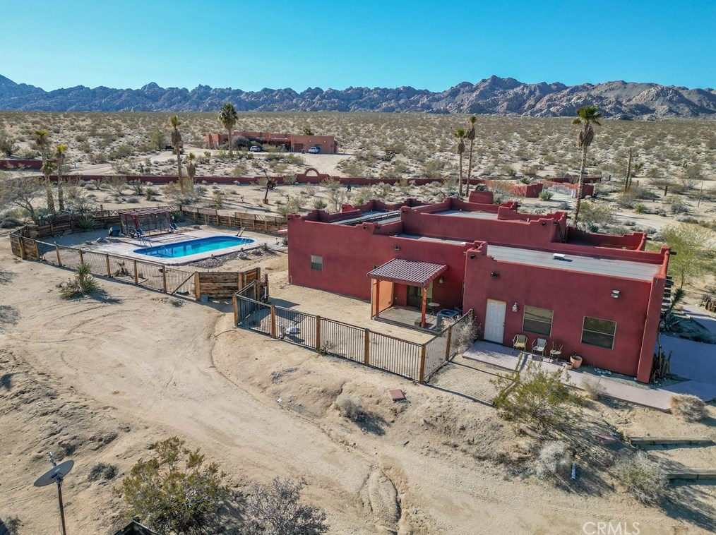 68922 Serrano Rd, Twntynine Plm CA  92277-6825 exterior