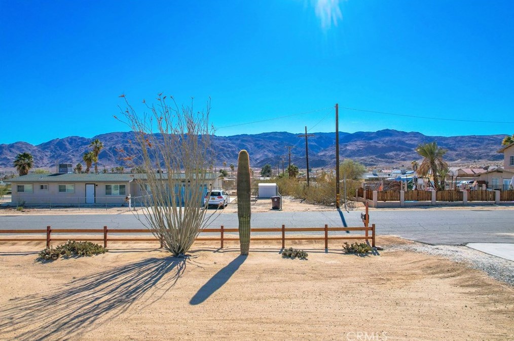 71730 Sunnyslope Dr, Twntynine Plm CA  92277-1946 exterior