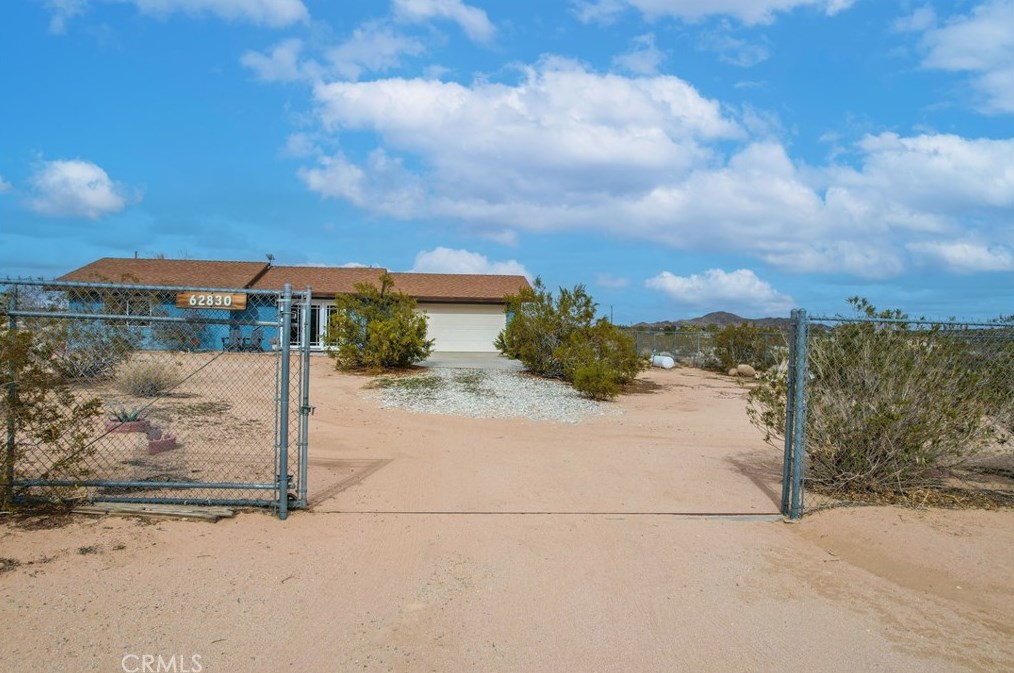 62830 Lind Ln, Joshua Tree, CA 92252-3353