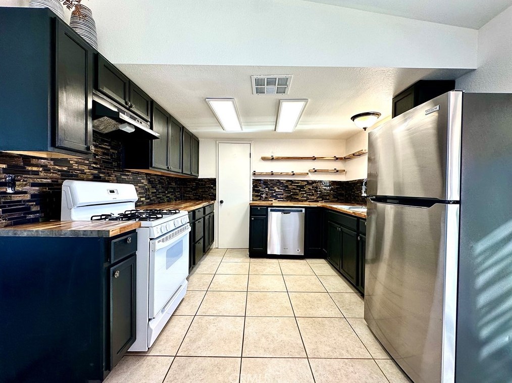 69265 Cactus Dr, Twntynine Plm, CA 92277-6801