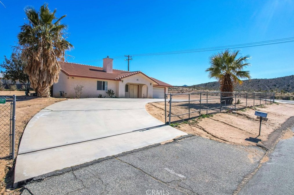 7685 Hilton Ave, Yucca Valley, CA 92284