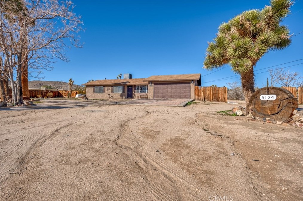5124 Paradise View Rd, Yucca Valley CA  92284-9029 exterior