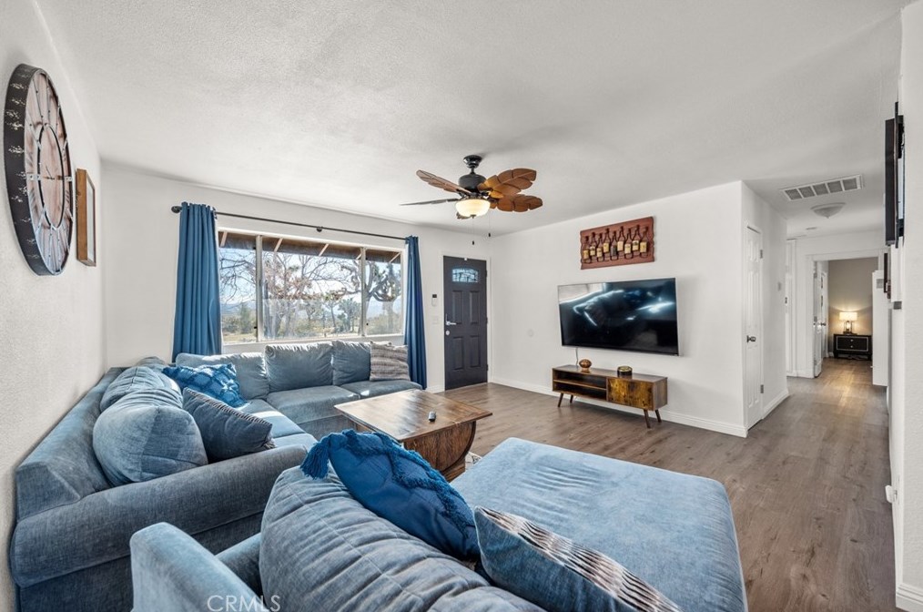 5124 Paradise View Rd, Yucca Valley CA  92284-9029 exterior