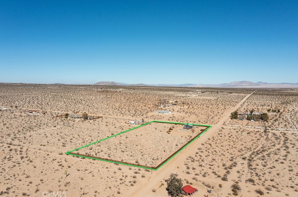 2500 Center Ave, Joshua Tree CA  92252-3387 exterior