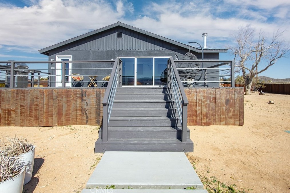 2500 Center Ave, Joshua Tree CA  92252-3387 exterior