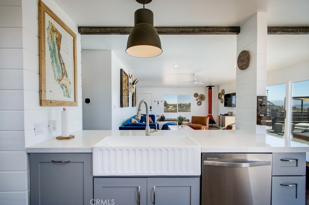 2500 Center Ave, Joshua Tree CA  92252-3387 exterior