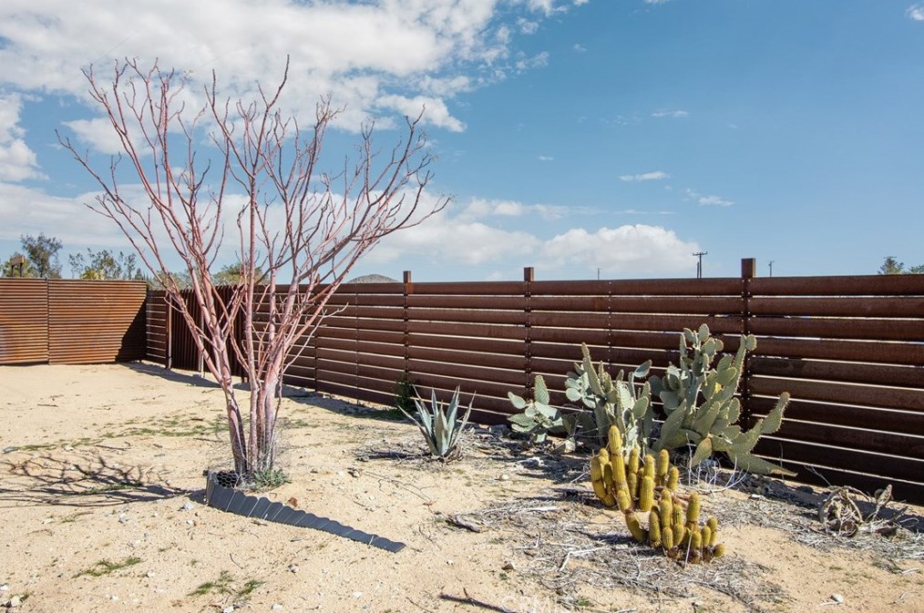 2500 Center Ave, Joshua Tree CA  92252-3387 exterior