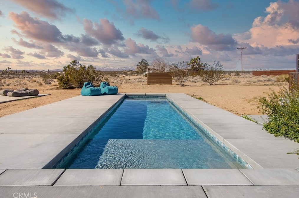 2500 Center Ave, Joshua Tree CA  92252-3387 exterior