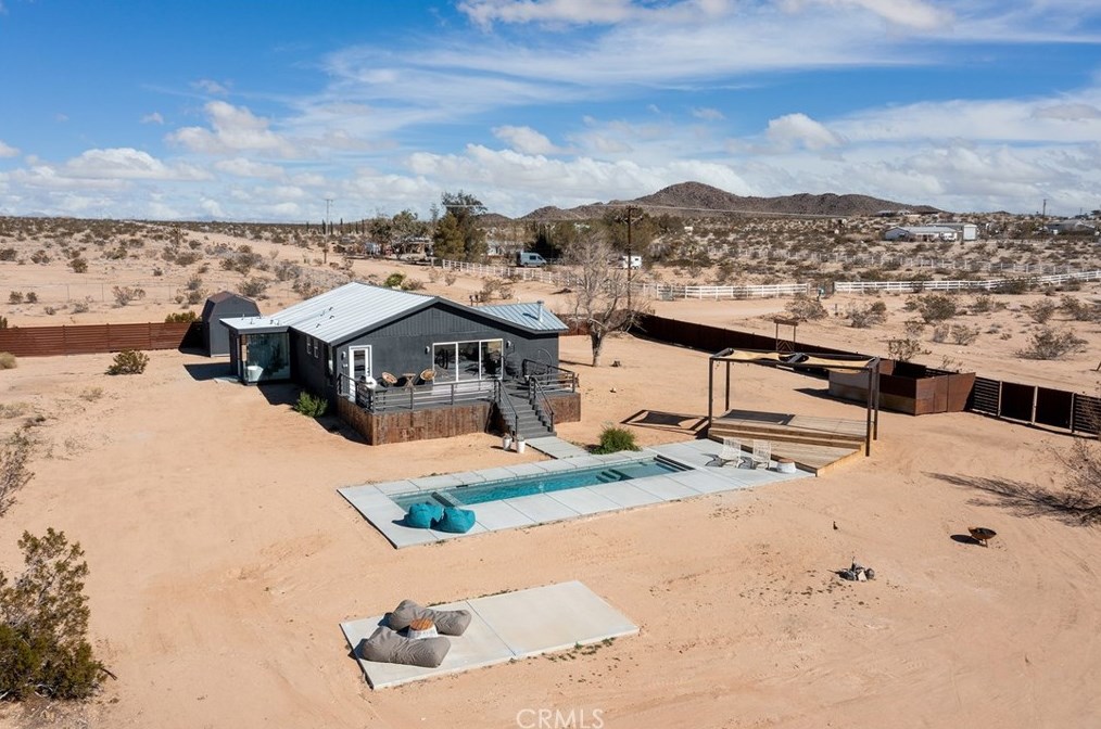 2500 Center Ave, Joshua Tree CA  92252-3387 exterior