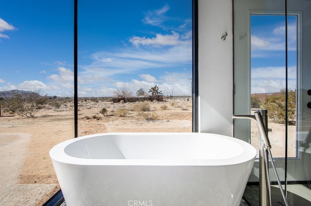 2500 Center Ave, Joshua Tree CA  92252-3387 exterior