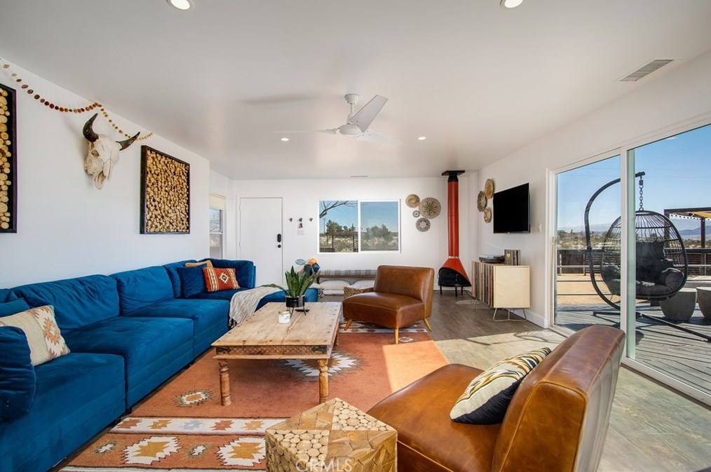 2500 Center Ave, Joshua Tree CA  92252-3387 exterior
