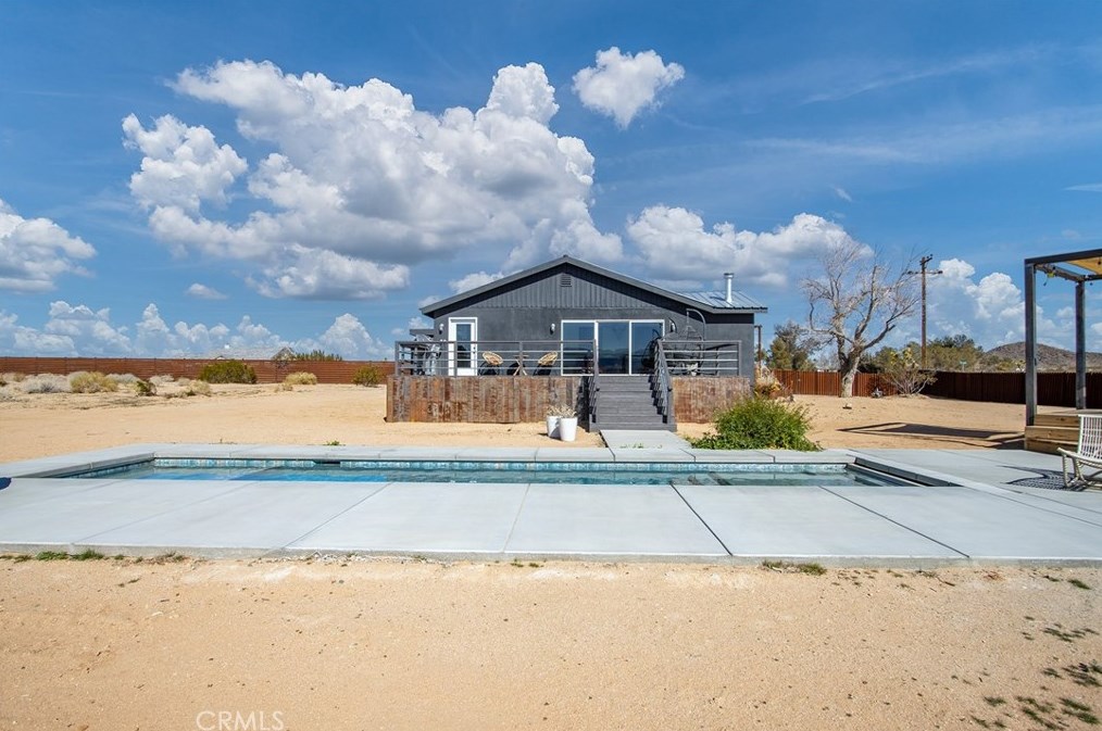 2500 Center Ave, Joshua Tree CA  92252-3387 exterior