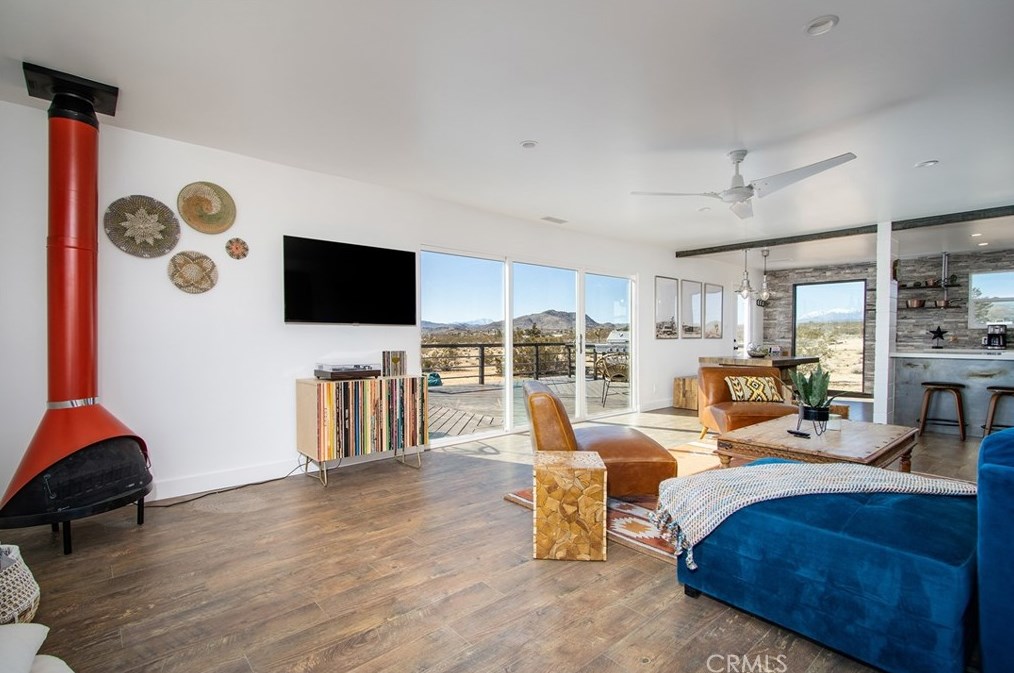 2500 Center Ave, Joshua Tree CA  92252-3387 exterior