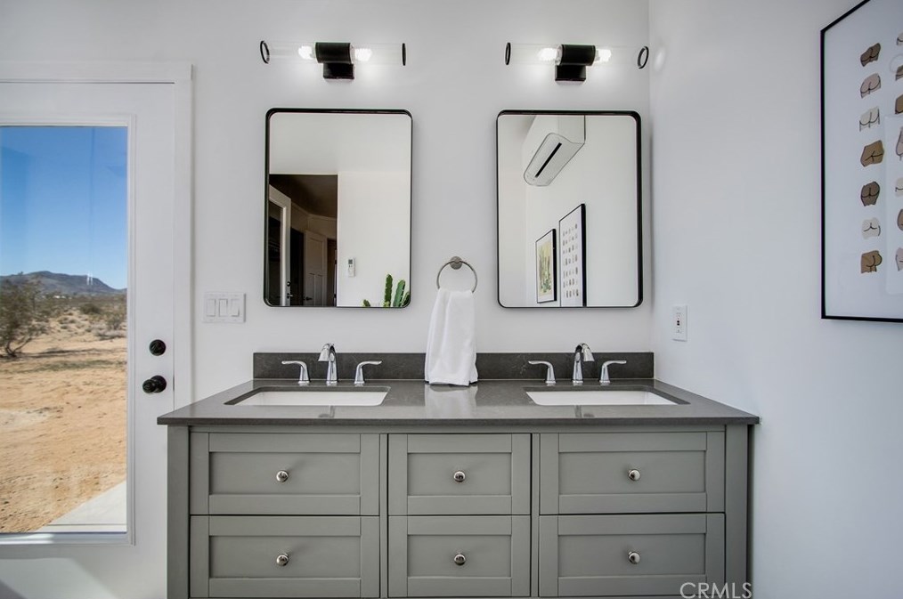 2500 Center Ave, Joshua Tree CA  92252-3387 exterior
