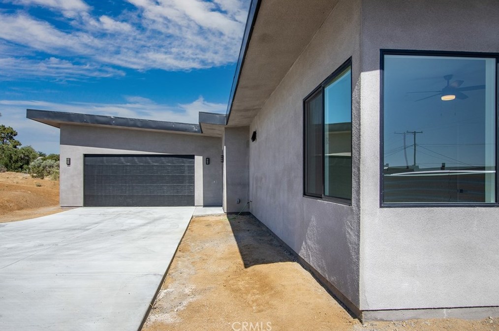 60746 Latham Trl, Joshua Tree CA  92252-2868 exterior