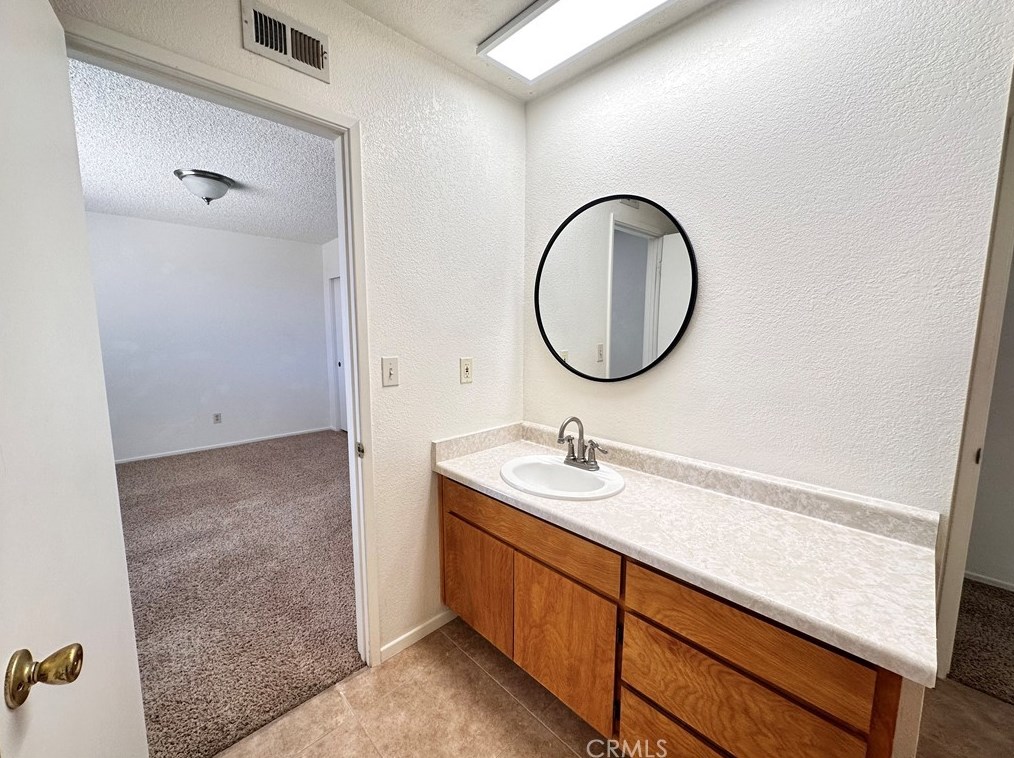 4657 Avenida Del Sol, Joshua Tree CA  92252-1501 exterior