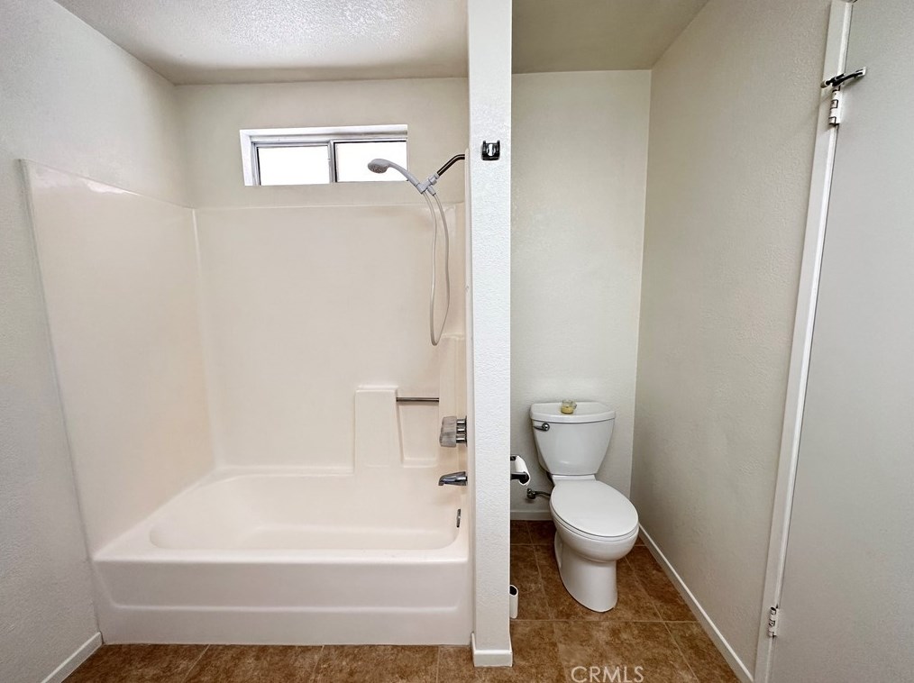 4657 Avenida Del Sol, Joshua Tree CA  92252-1501 exterior