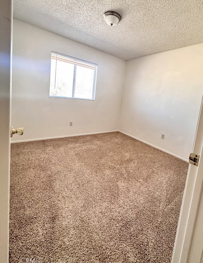 4657 Avenida Del Sol, Joshua Tree CA  92252-1501 exterior