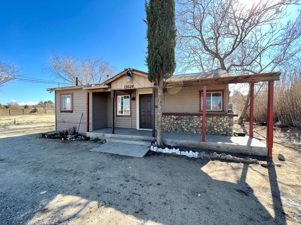12624 E Ave V10, Pearblossom, CA 93553