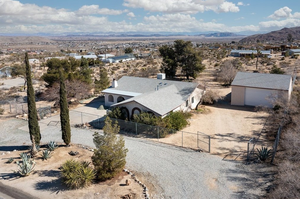 7217 Sunny Vista Rd, Joshua Tree, CA 92252-2740