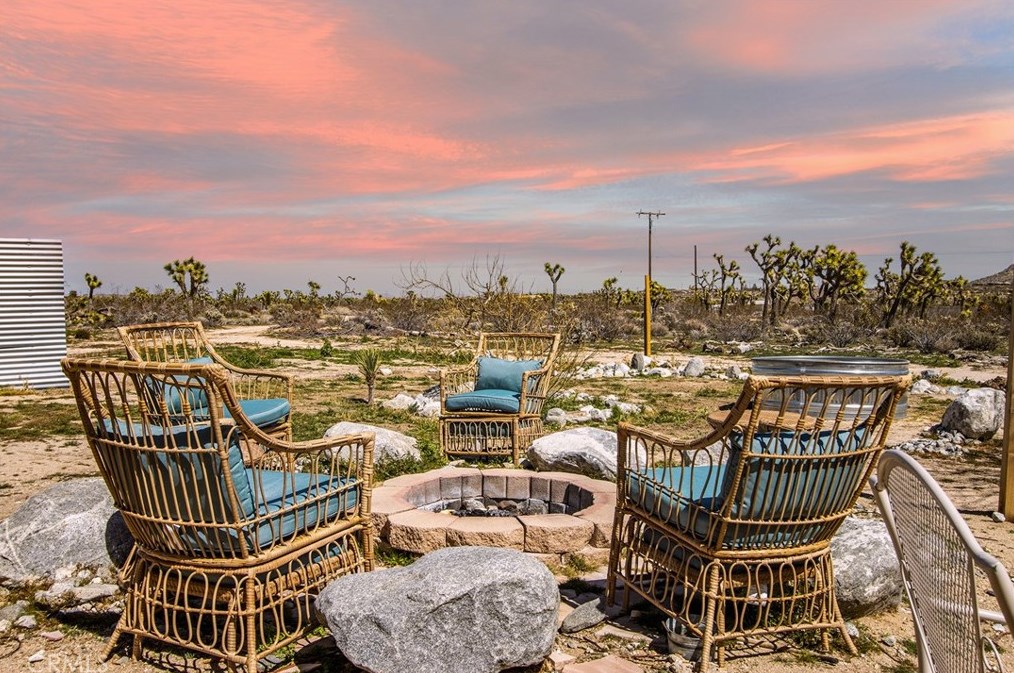 59062 Forrest Dr, Yucca Valley CA  92284-9011 exterior