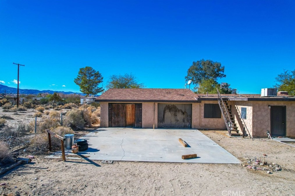 4999 Araby Ave, Twntynine Plm CA  92277-6744 exterior