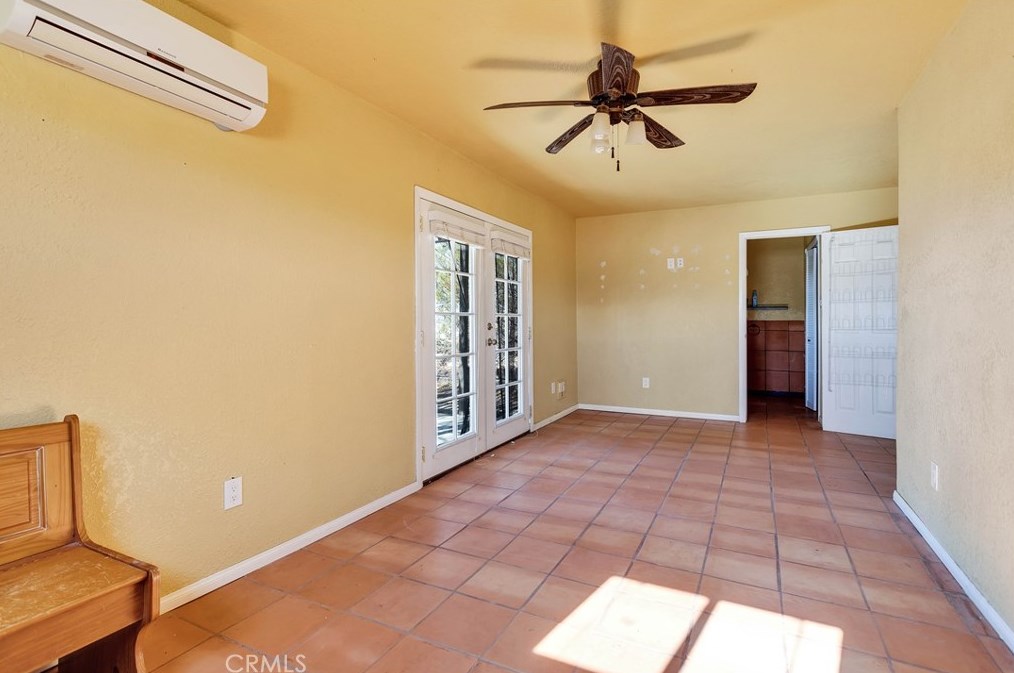 4999 Araby Ave, Twntynine Plm CA  92277-6744 exterior