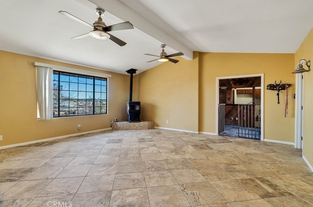 4999 Araby Ave, Twntynine Plm CA  92277-6744 exterior