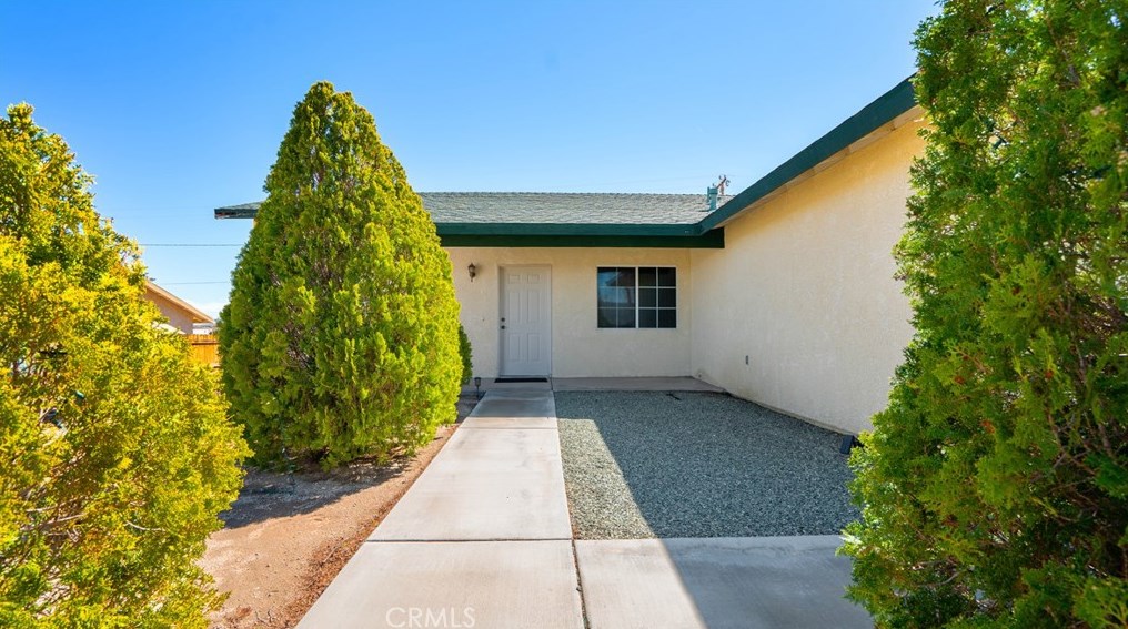 6795 Pine Spring Ave, Twntynine Plm, CA 92277-6811