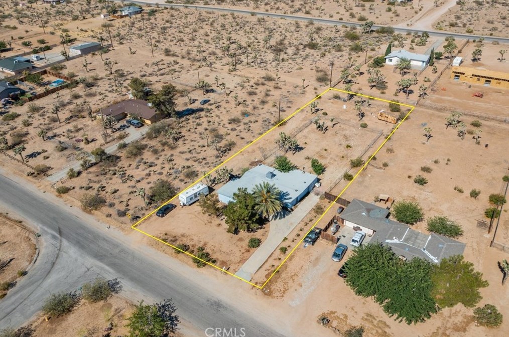 4592 Camarilla Ave, Yucca Valley CA  92284-1226 exterior