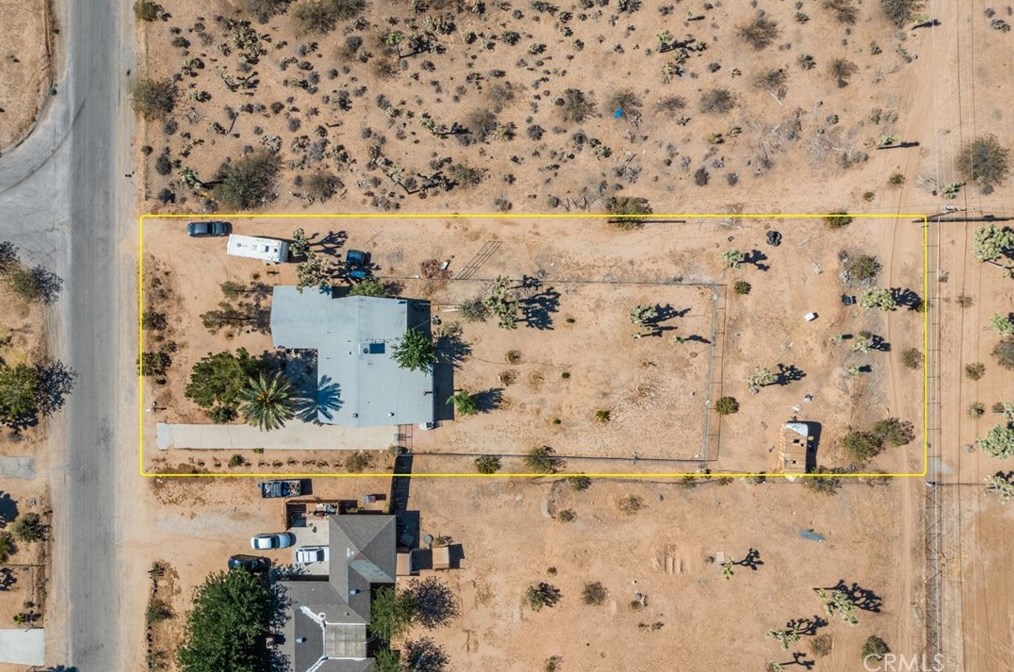 4592 Camarilla Ave, Yucca Valley CA  92284-1226 exterior