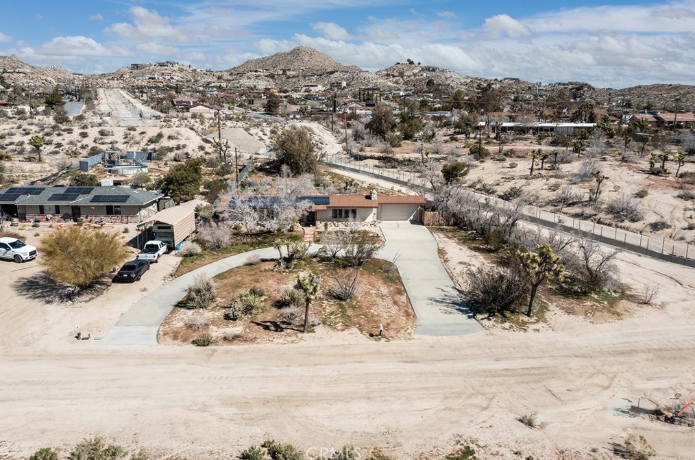 57488 Sierra Way, Yucca Valley, CA 92284