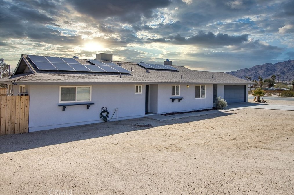 5837 La Luna Ave, Twntynine Plm, CA 92277