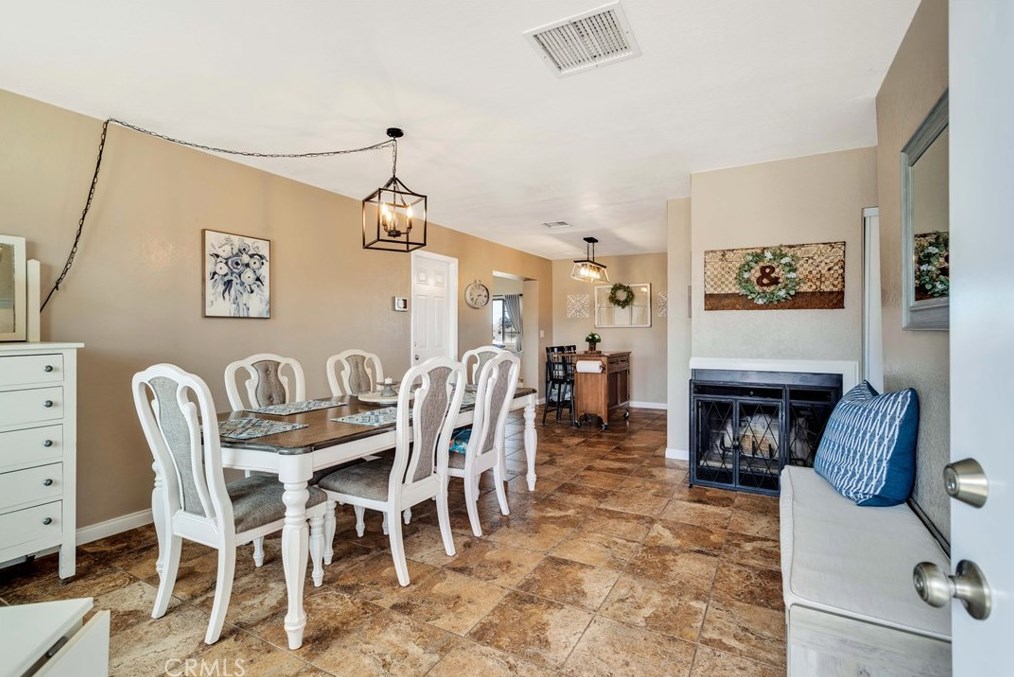 74242 Pinon Dr, Twntynine Plm, CA 92277