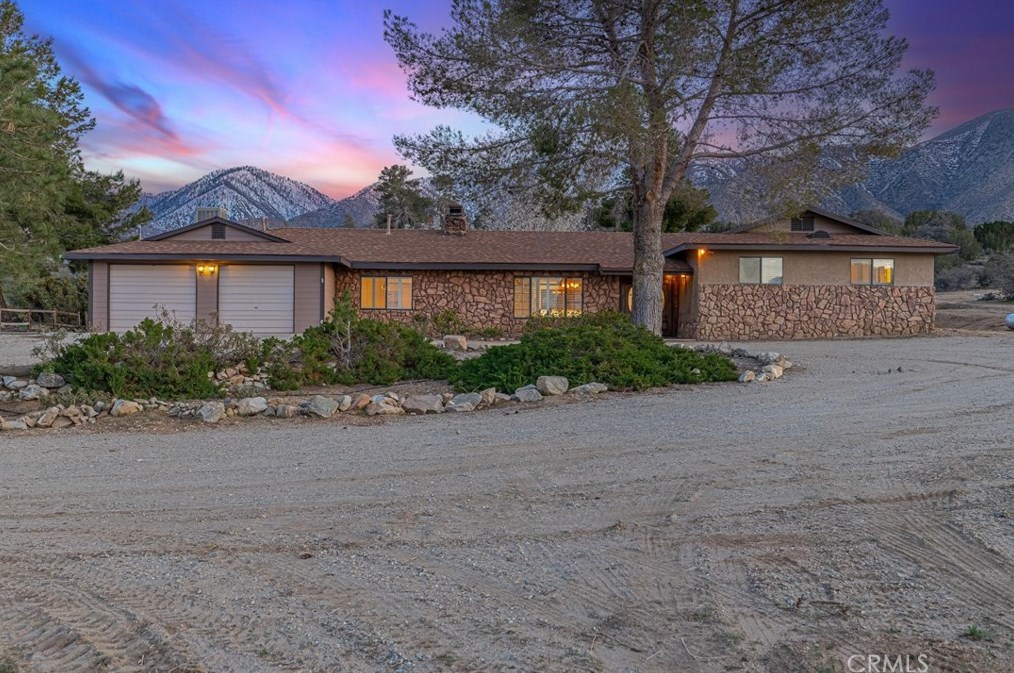 12742 Le Page Ranch Rd, Pearblossom, CA 93553