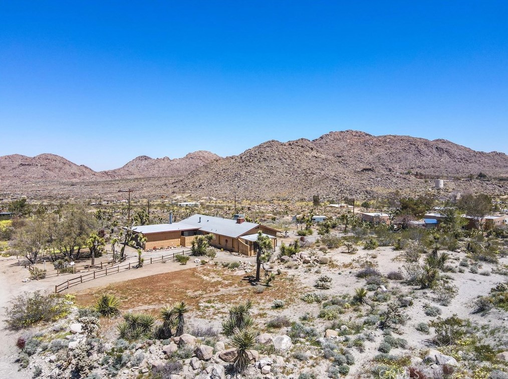 8383 Via Rocosa Rd, Joshua Tree, CA 92252-3277