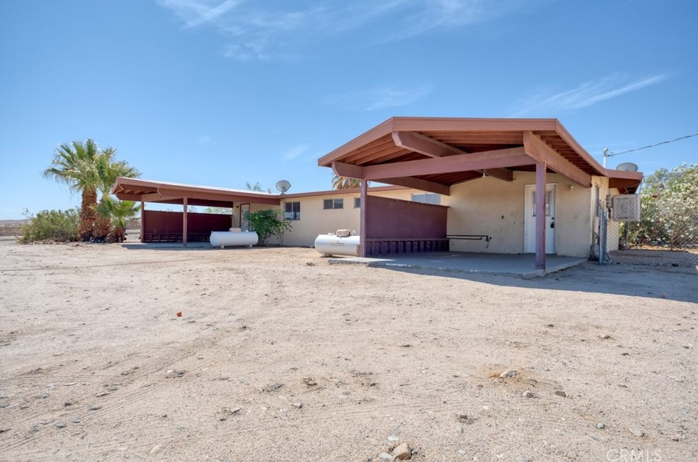 6556 Sahara Ave, Twntynine Plm, CA 92277-3637