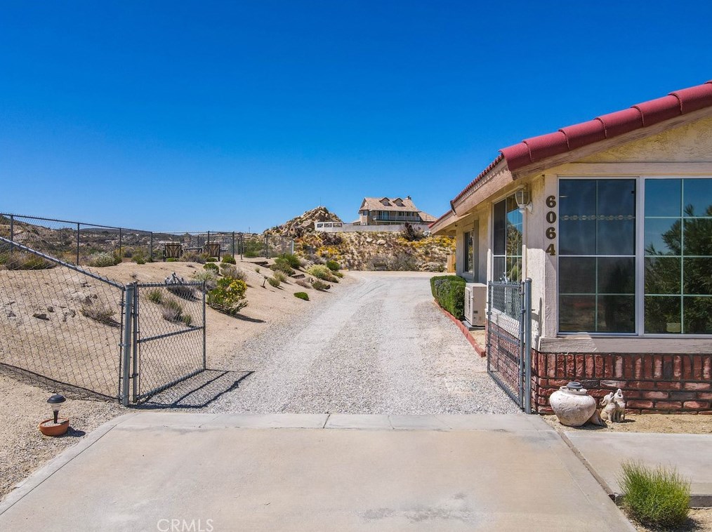 6064 Concho Way, Yucca Valley, CA 92284-2250