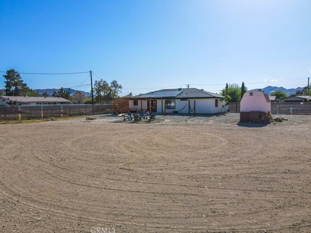 6989 Cholla Ave, Yucca Valley CA  92284-2704 exterior