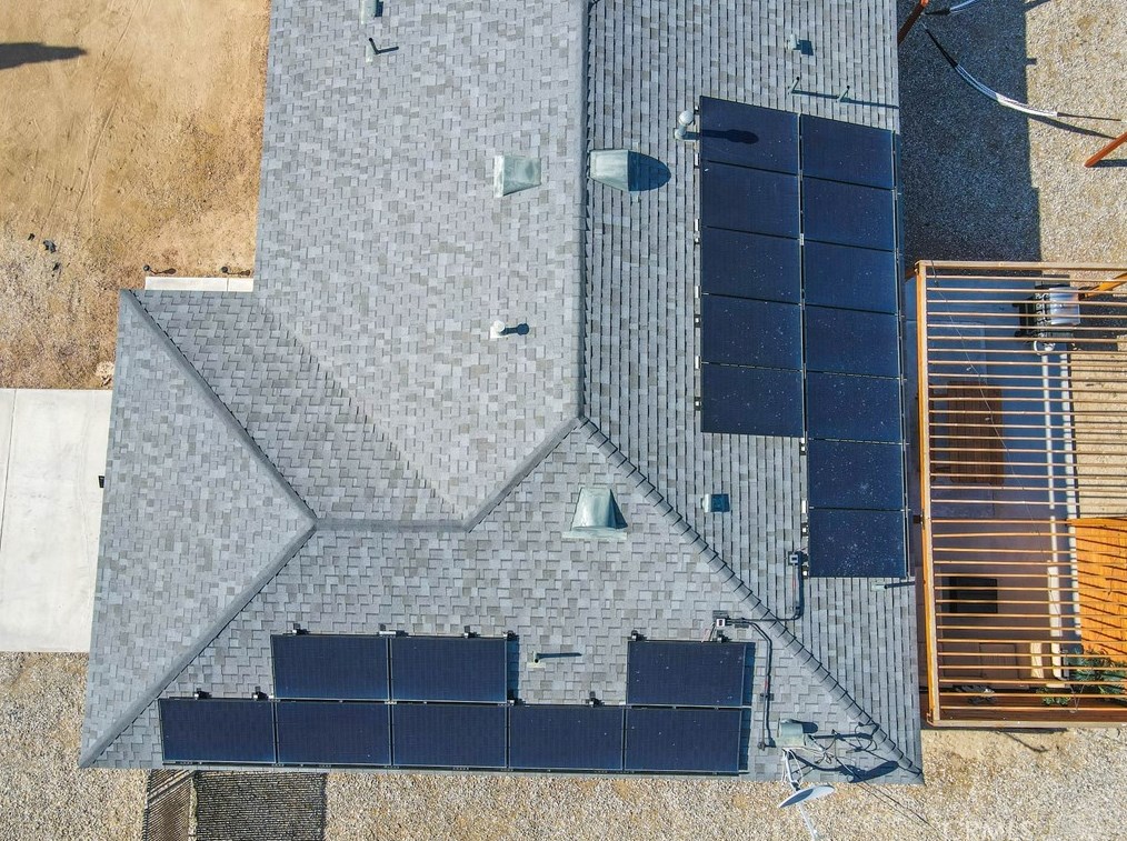 6989 Cholla Ave, Yucca Valley CA  92284-2704 exterior