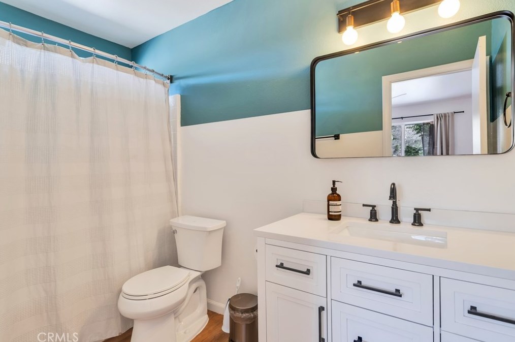 6989 Cholla Ave, Yucca Valley CA  92284-2704 exterior