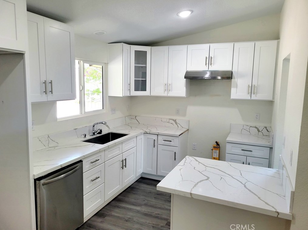 6156 Lupine Ave, Twntynine Plm, CA 92277
