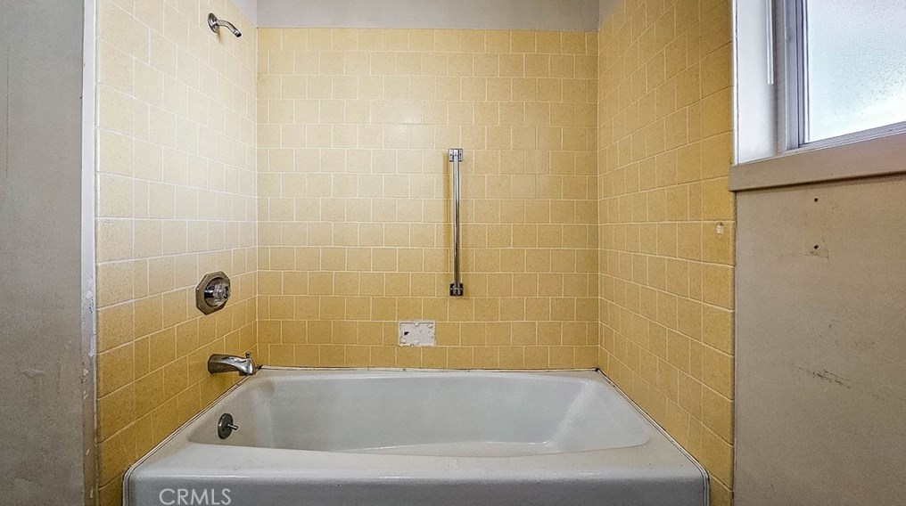 7554 Pinon Dr, Yucca Valley CA  92284-8300 exterior