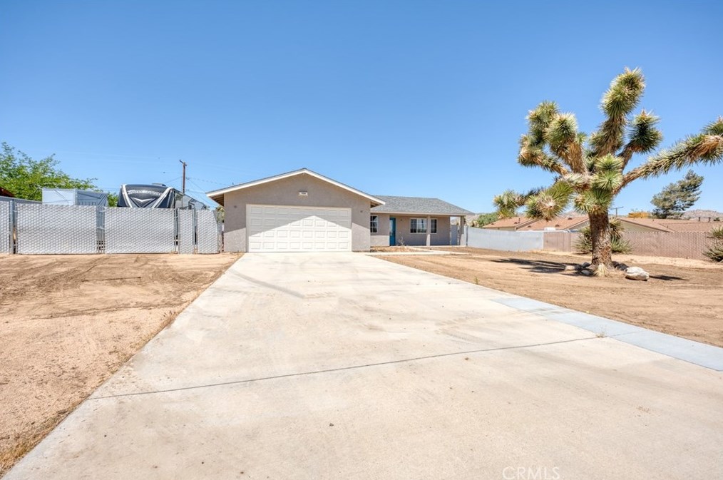 7594 Dumosa Ave, Yucca Valley, CA 92284-3733