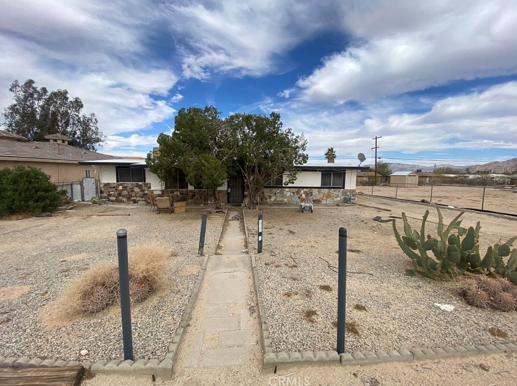 5447 Encelia Dr, Twntynine Plm, CA 92277